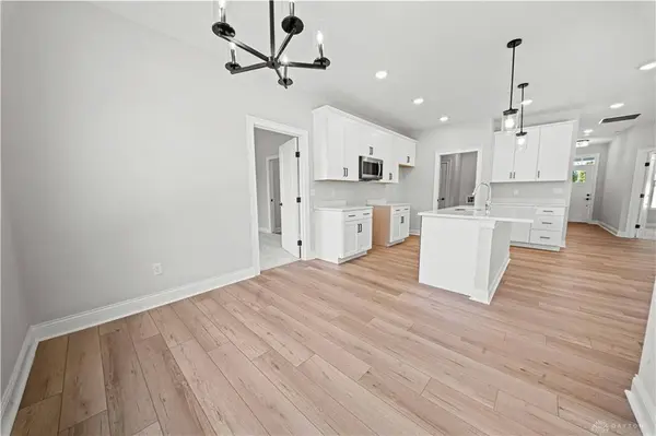 10015 Charlotte Court, Washington Twp, OH 45458