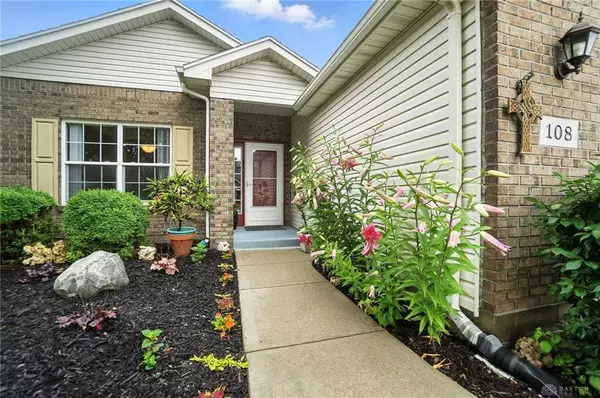 108 Settlers Trail, Englewood, OH 45322