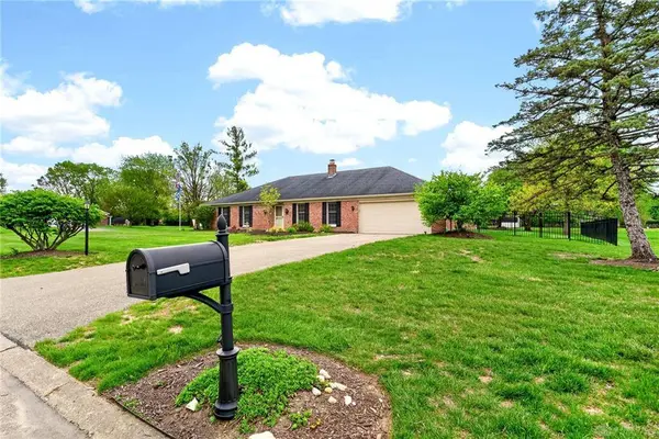 1524 Lindenhurst Drive, Centerville, OH 45459