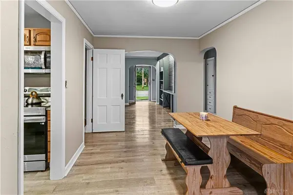 208 E Dorothy Lane, Kettering, OH 45419