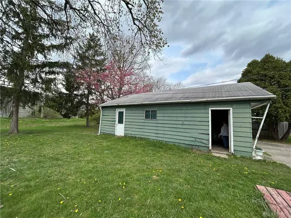 389 N Garber Drive, Tipp City, OH 45371