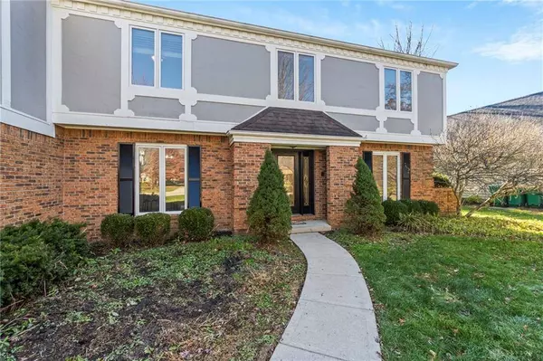 7742 N Winding Way, Tipp City, OH 45371