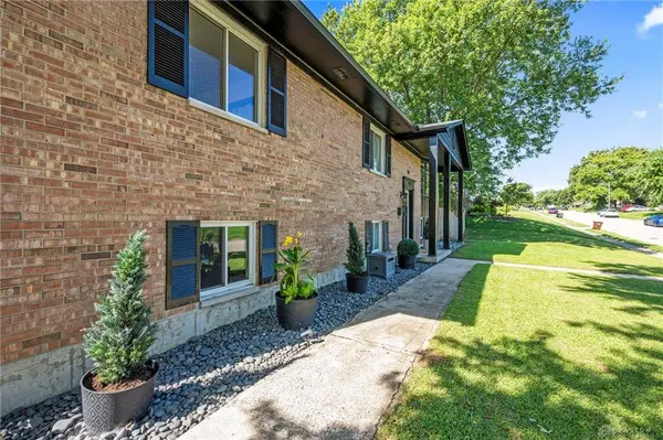 552 Crestgrove Avenue, Vandalia, OH 45377