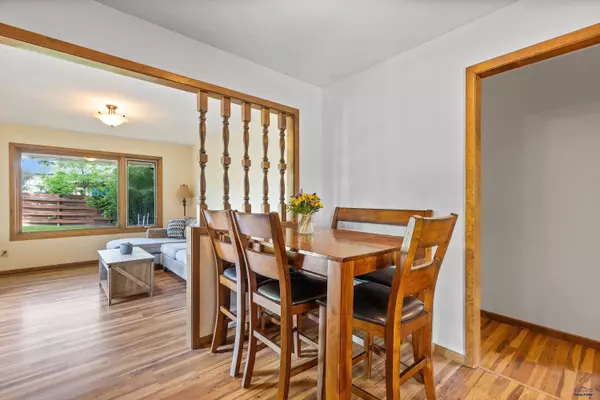 705 Belmont Dr, Rapid City, SD 57702