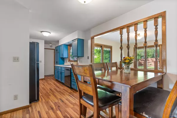 705 Belmont Dr, Rapid City, SD 57702