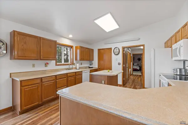 24527 Red Ridge Rd, Hermosa, SD 57744