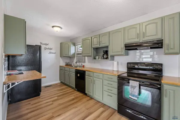 8062 Blucksberg Dr, Sturgis, SD 57785
