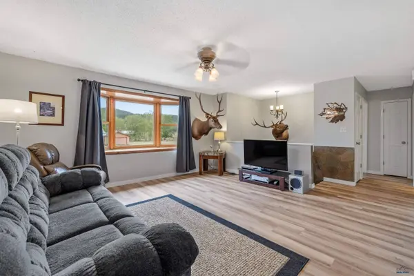 8062 Blucksberg Dr, Sturgis, SD 57785