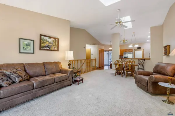 3701 Park Dr, Rapid City, SD 57702