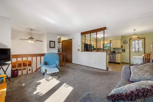 3932 Falcon Dr, Rapid City, SD 57701