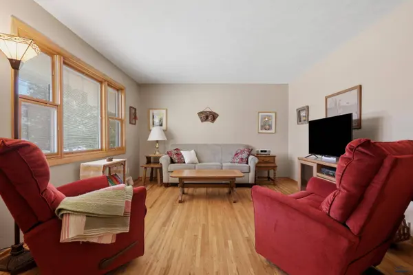 615 Bel Aire Dr, Rapid City, SD 57702