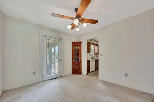 6552 Barret Rd, West Chester, OH 45069