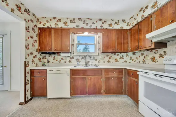6552 Barret Rd, West Chester, OH 45069