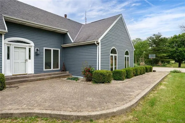 4850 S Charleston Pike, Springfield, OH 45502