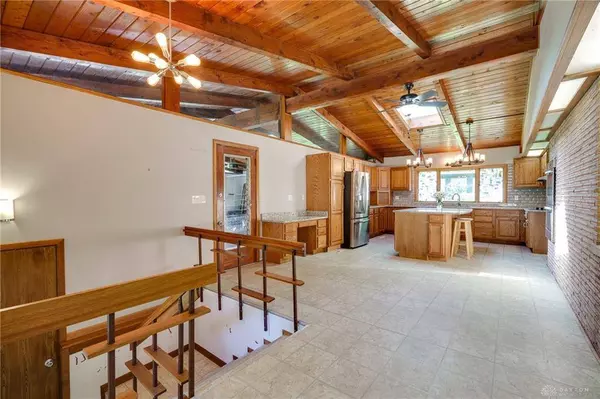 761 Dorchester Drive, Springfield, OH 45506