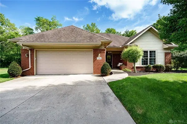 106 Rebecca Circle, Englewood, OH 45322