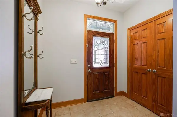 106 Rebecca Circle, Englewood, OH 45322