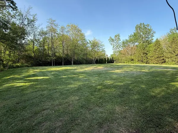 704 County Road 126, Fremont, OH 43420