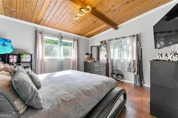 4882 Rock Haven DR SW, Lilburn, GA 30047