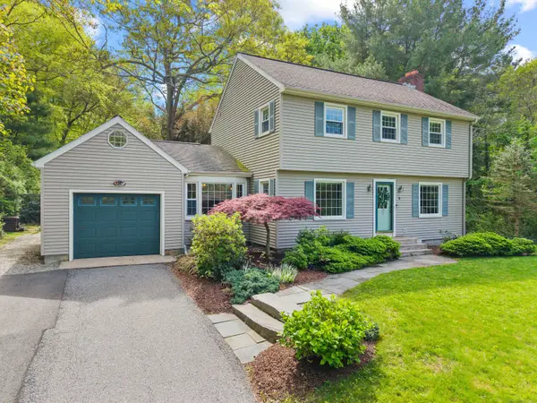 5 Willow Lane, East Lyme, CT 06333