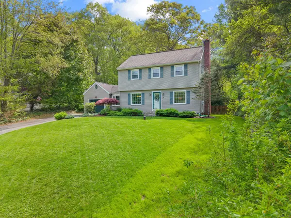 5 Willow Lane, East Lyme, CT 06333