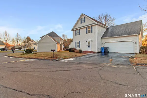19 Highwood Circle #19, Colchester, CT 06415