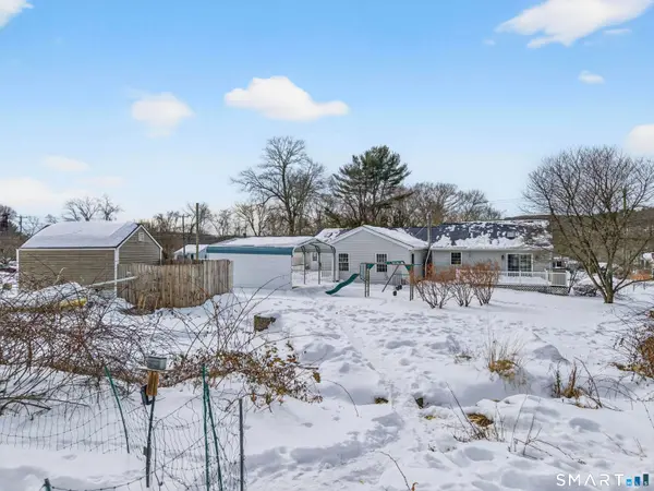 168 Kitemaug Road, Montville, CT 06382