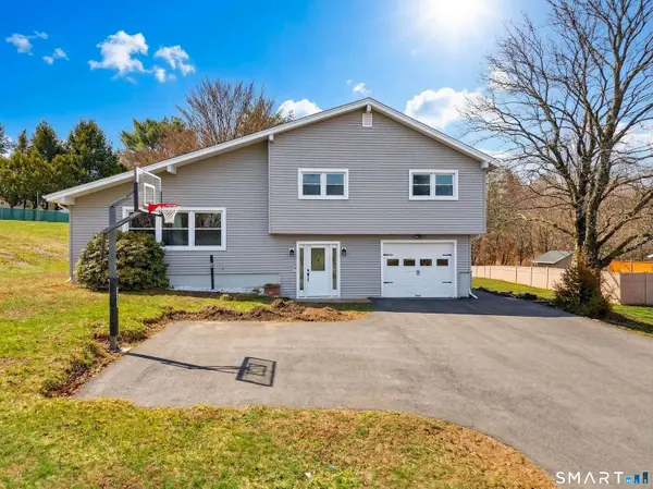 11 Green Briar Road, Norwich, CT 06360