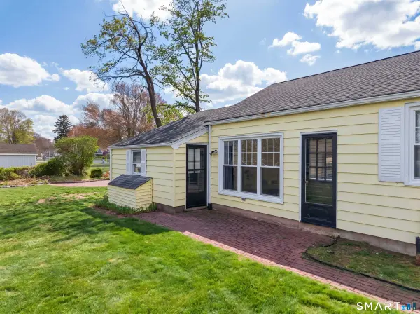 46 Lynde Street, Old Saybrook, CT 06475
