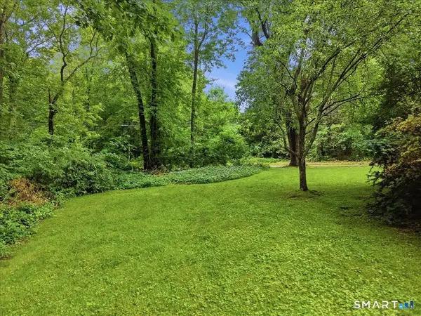 24 Dean Road, East Lyme, CT 06333