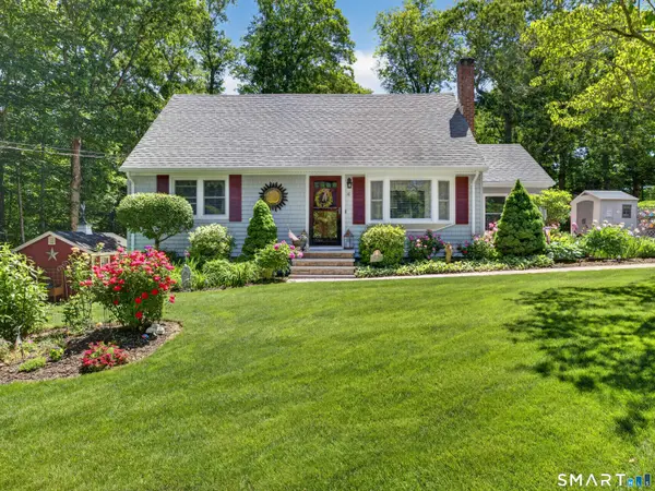 4 Stevens Avenue, Ledyard, CT 06339