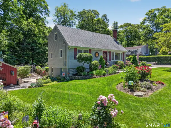 4 Stevens Avenue, Ledyard, CT 06339