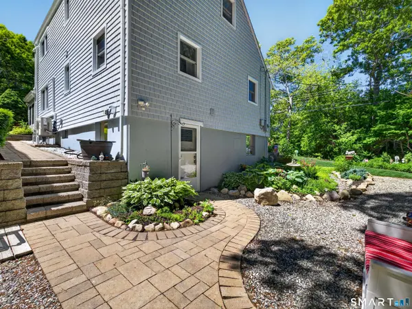 4 Stevens Avenue, Ledyard, CT 06339