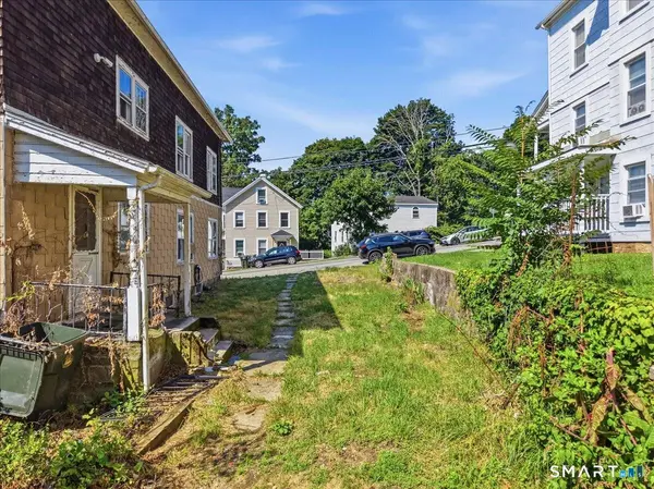 205 Crystal Avenue, New London, CT 06320