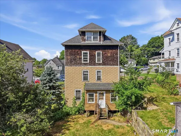 205 Crystal Avenue, New London, CT 06320