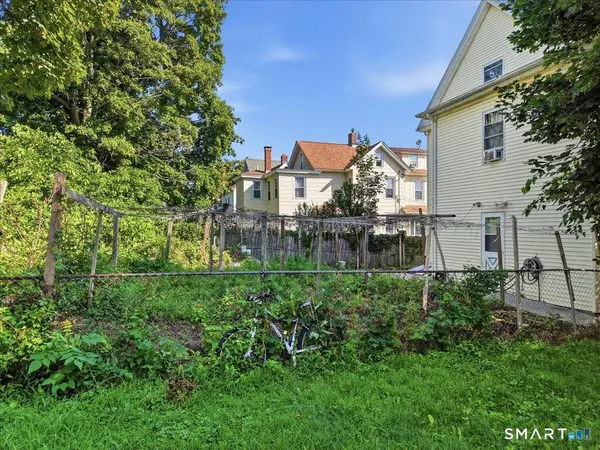 837 Bank Street, New London, CT 06320