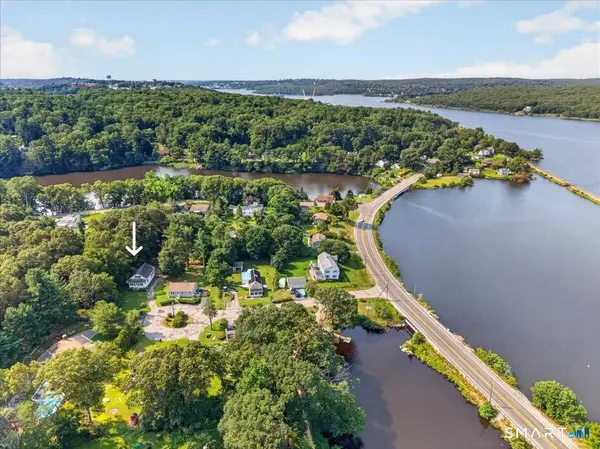 10 Mill Cove Road, Ledyard, CT 06335