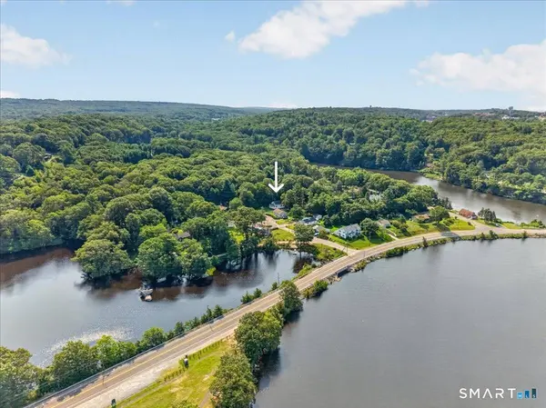 10 Mill Cove Road, Ledyard, CT 06335