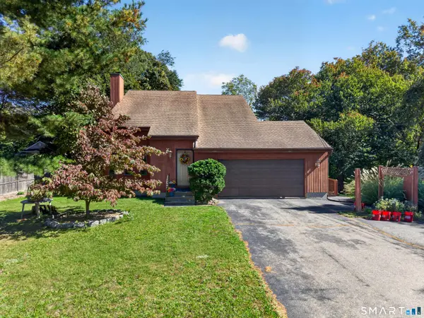 7 Bloomingdale Road, Waterford, CT 06375