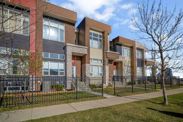 1530 Bayside AVE SW #404, Airdrie, AB T4B 4B5