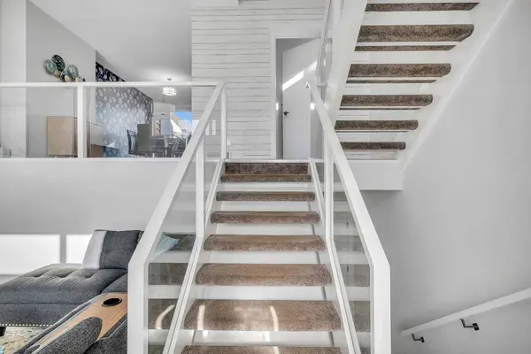 1530 Bayside AVE SW #404, Airdrie, AB T4B 4B5