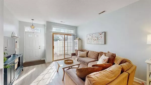 15672 Garnet WAY #35, Apple Valley, MN 55124