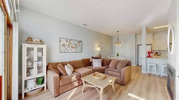 15672 Garnet WAY #35, Apple Valley, MN 55124