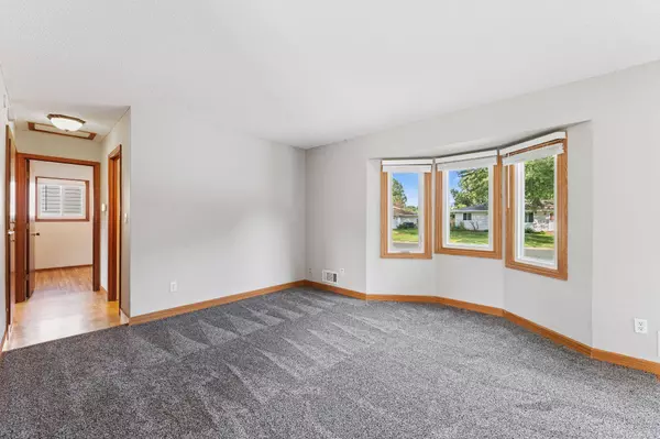 1928 Turquoise TRL, Eagan, MN 55122