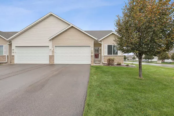 4225 Blakewood DR, Shakopee, MN 55379