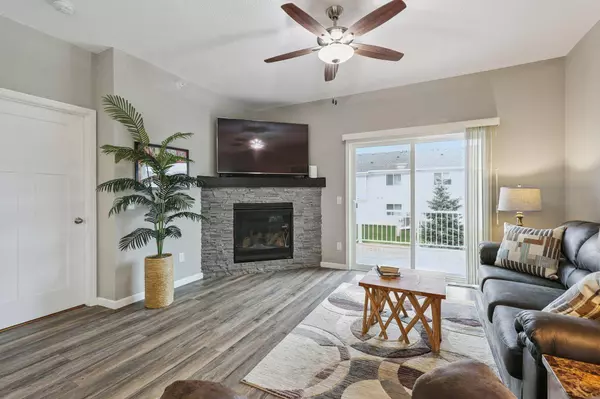 4225 Blakewood DR, Shakopee, MN 55379