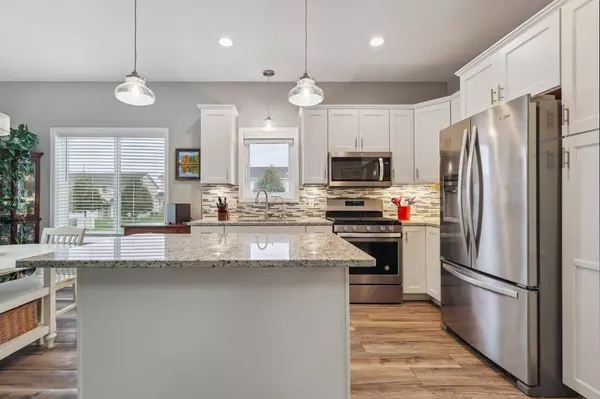 4225 Blakewood DR, Shakopee, MN 55379