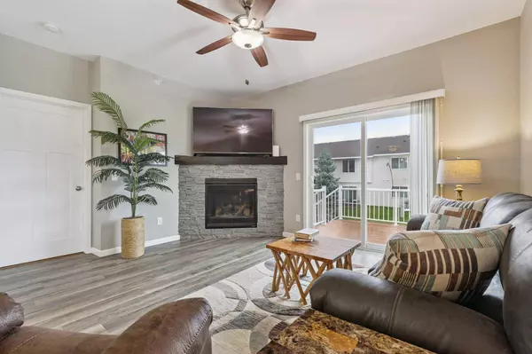 4225 Blakewood DR, Shakopee, MN 55379