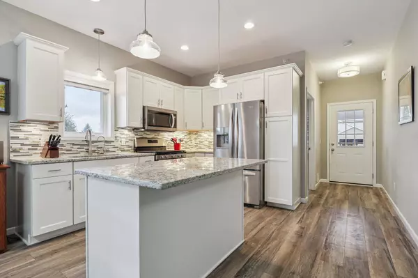 4225 Blakewood DR, Shakopee, MN 55379