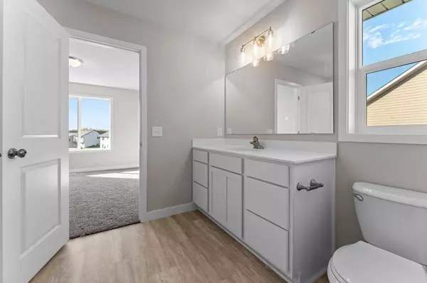 27241 Petes Hill TRL, Elko New Market, MN 55020